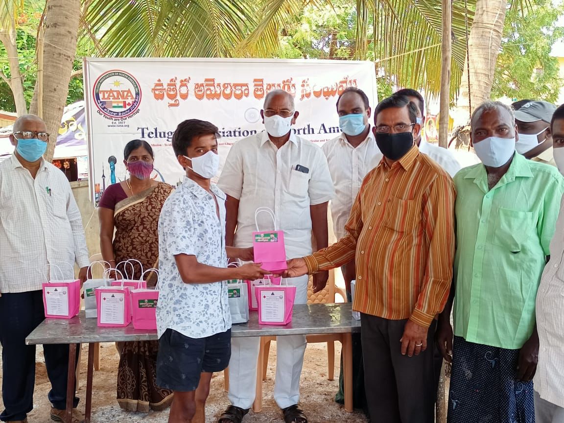 raja-kasukurti-donates-medical-kits-5.jpg
