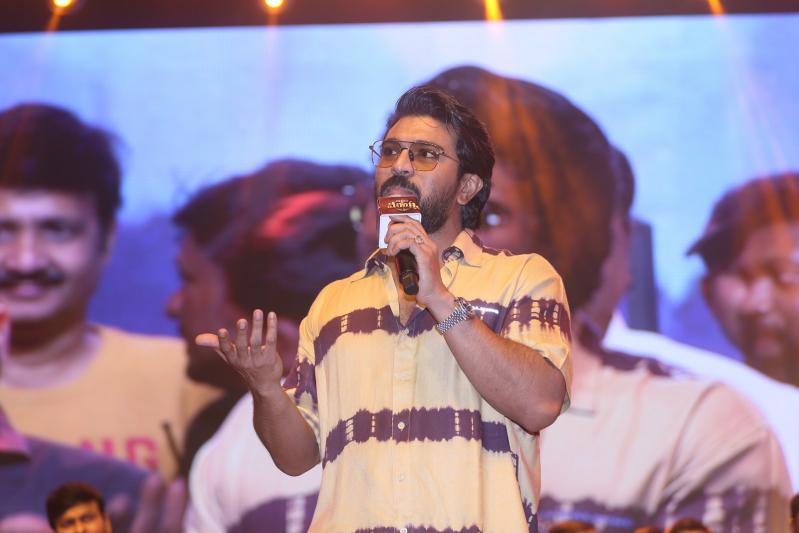 ram-charan-stills-3-12.jpg