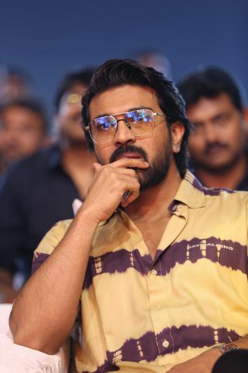 ram-charan-stills-3-4.jpg