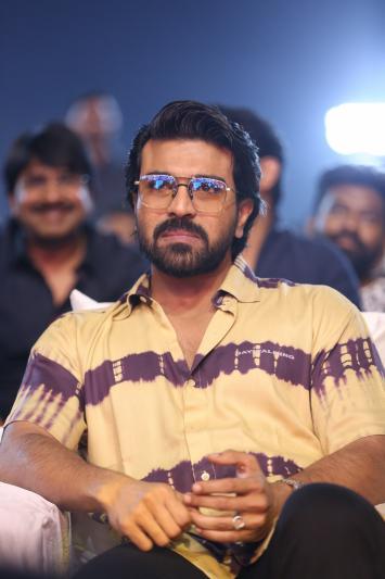ram-charan-stills-3-6.jpg