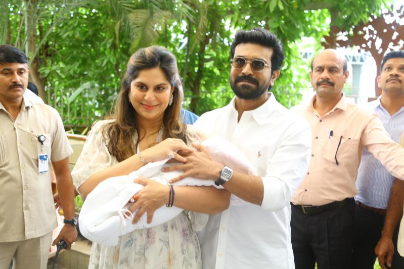 ramcharan-upasana-press-meet-with-their-mega-princess-7.jpg