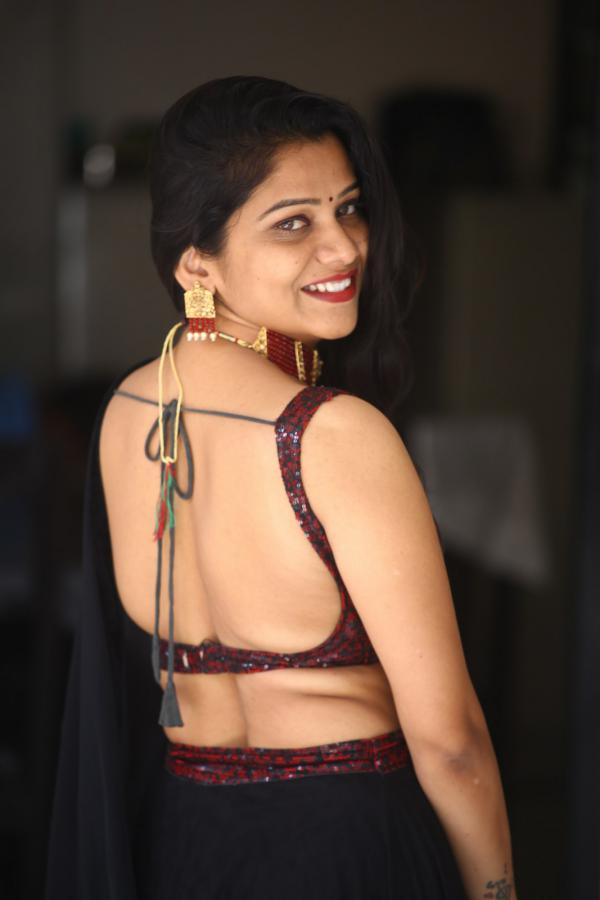 ramya-raj-stills-10.jpg