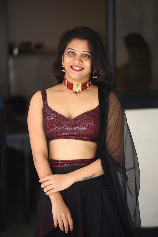 ramya-raj-stills-14.jpg