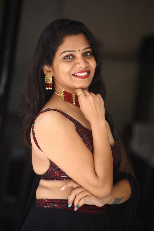 ramya-raj-stills-18.jpg