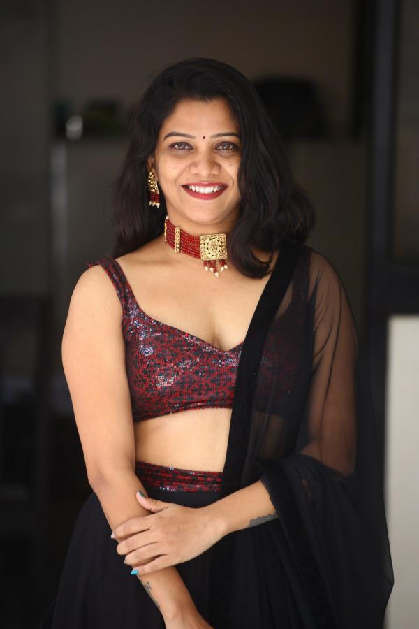 ramya-raj-stills-5.jpg