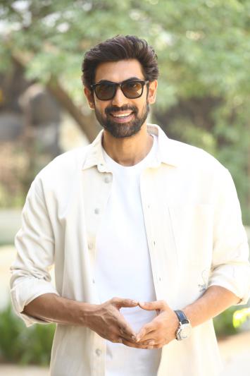rana-stills-5-3.jpg