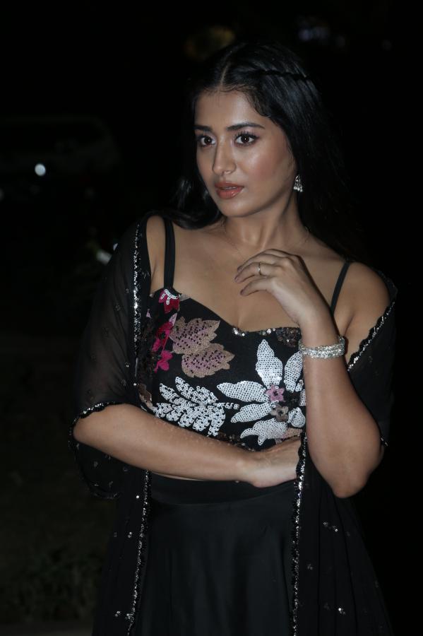 rashi-singh-stills-2-18.jpg