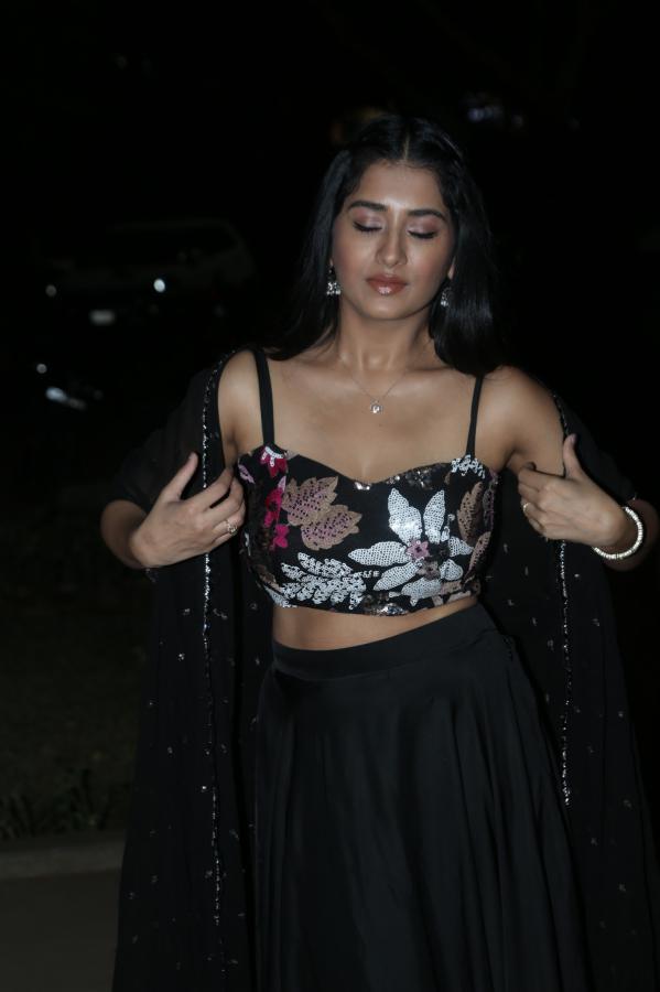 rashi-singh-stills-2-21.jpg