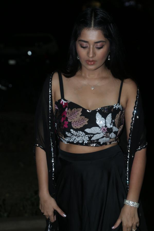 rashi-singh-stills-2-23.jpg