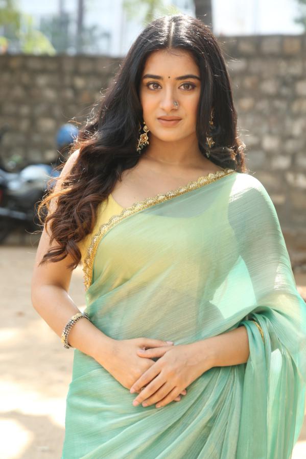 rashi-singh-stills-3-11.jpg