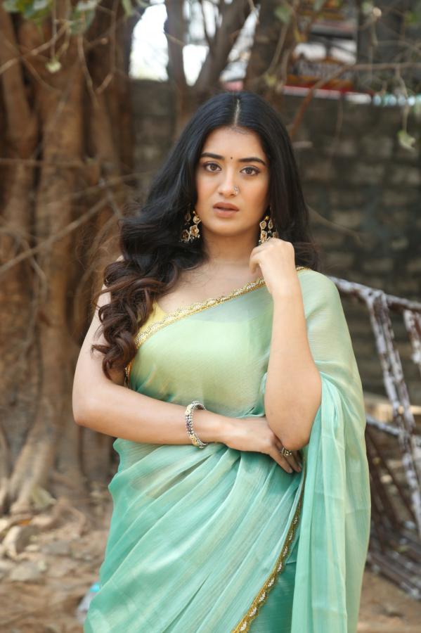 rashi-singh-stills-3-3.jpg