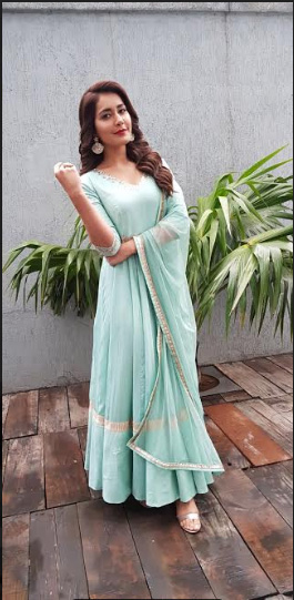 Raashi Khanna Stills
