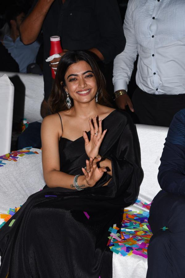 rashmika-mandanna-stills-2-11.jpg