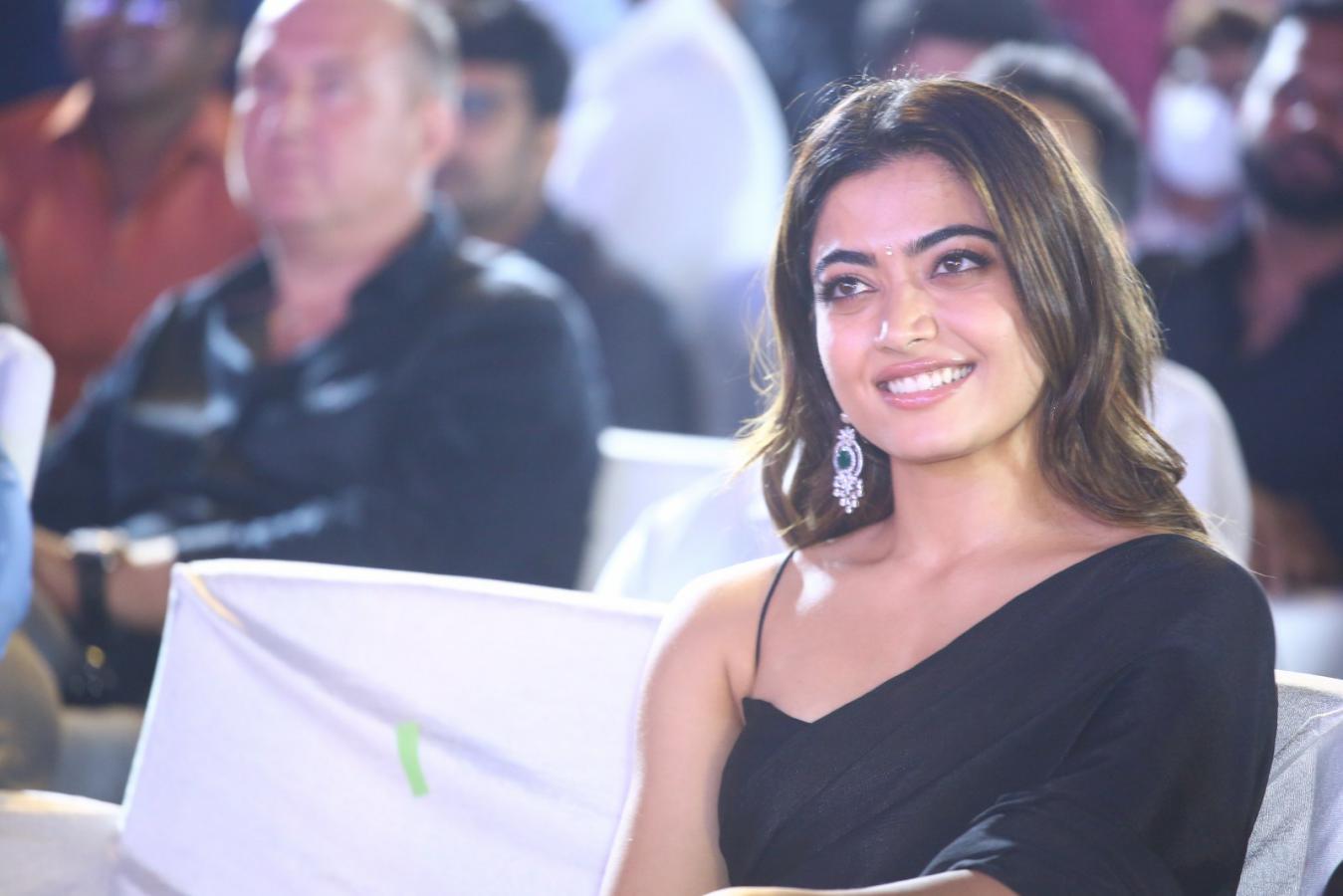 rashmika-mandanna-stills-2-2.jpg
