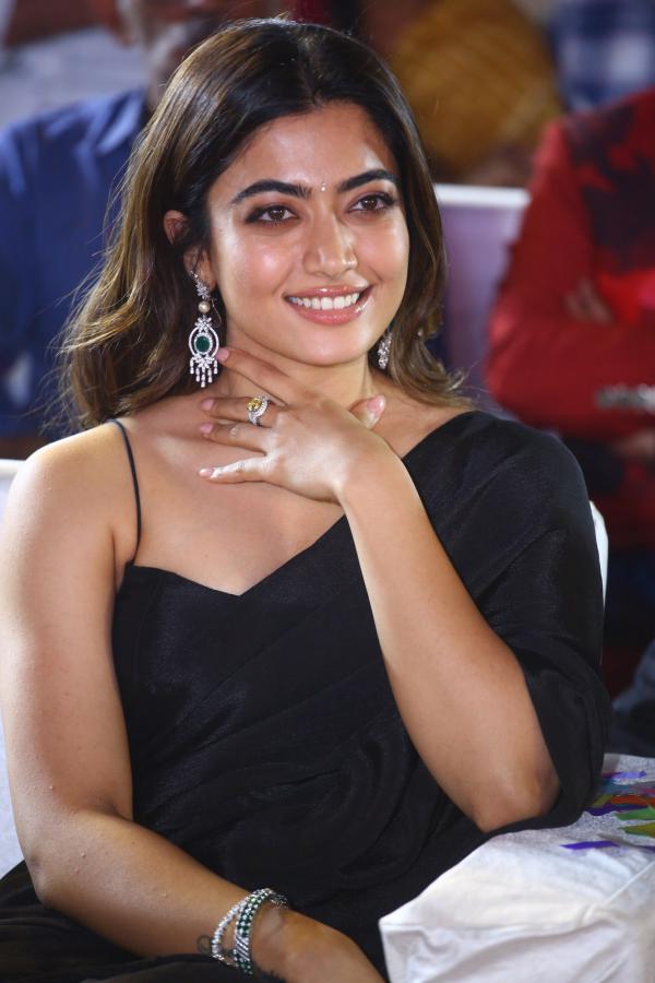 rashmika-mandanna-stills-2-4.jpg