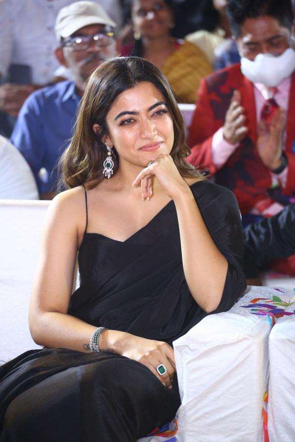 rashmika-mandanna-stills-2-8.jpg