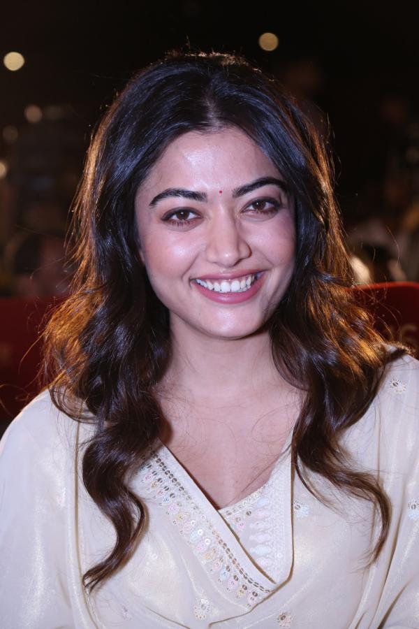 rashmika-mandanna-stills-5-13.jpg