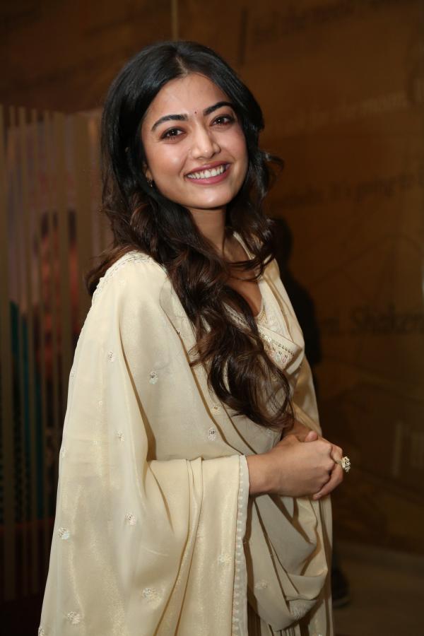 rashmika-mandanna-stills-5-7.jpg