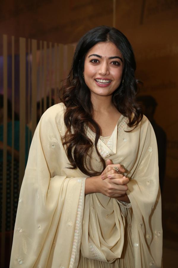 rashmika-mandanna-stills-5-9.jpg