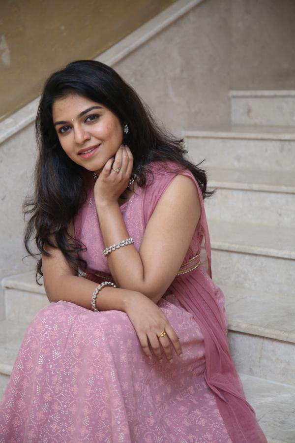 raveena-ravi-stills-14.jpg