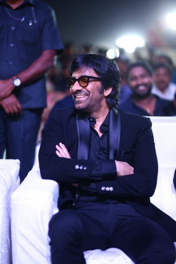 ravi-teja-stills-3-2.jpg