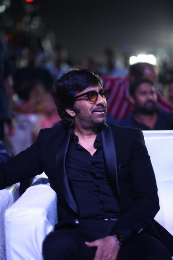ravi-teja-stills-3-5.jpg