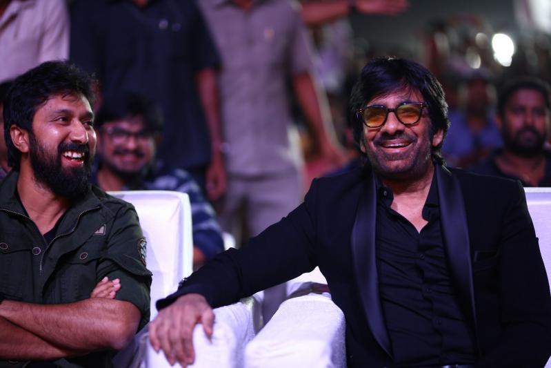 ravi-teja-stills-3-6.jpg