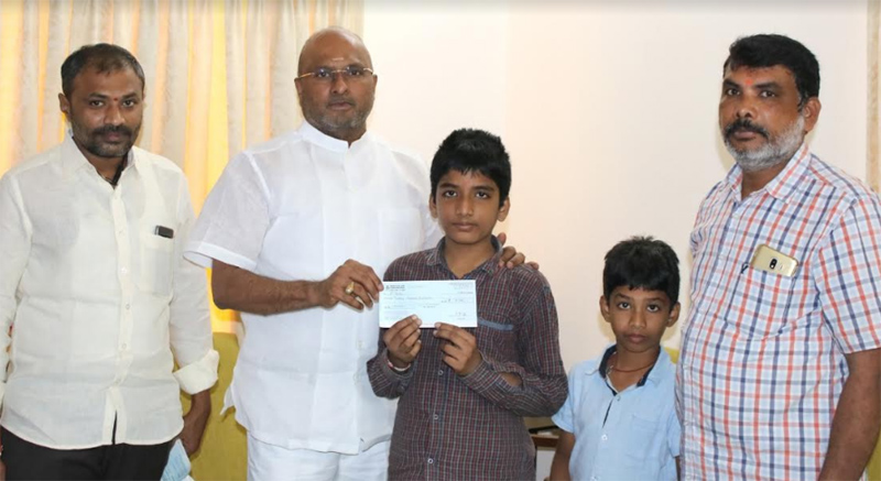 ravi1.jpg