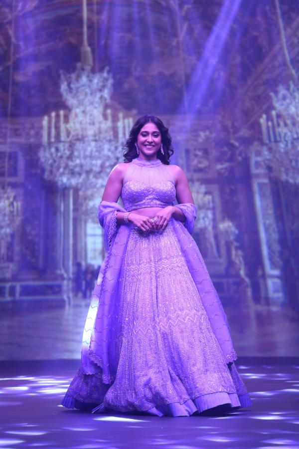 Regina Cassandra Stills