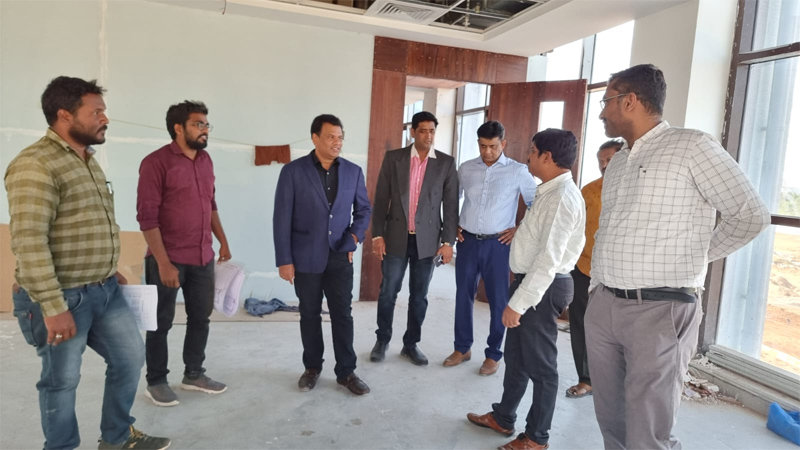 representatives-of-american-and-australian-companies-visited-nizamabad-it-hub-4.jpg