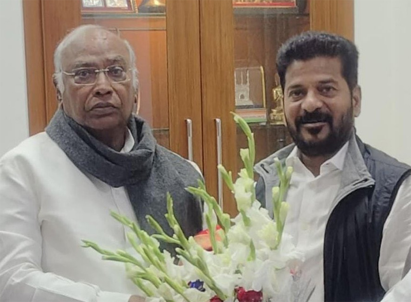 revanth-reddy-invites-celebrities-for-oath-swearing-ceremony-5.jpg