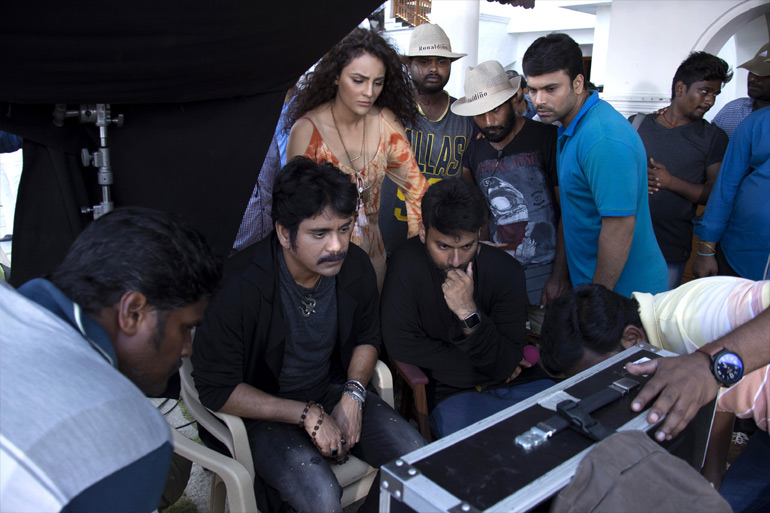 Raju Gari Gadhi Working Stills