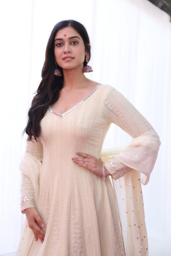 rhea-sachdeva-stills-11.jpg