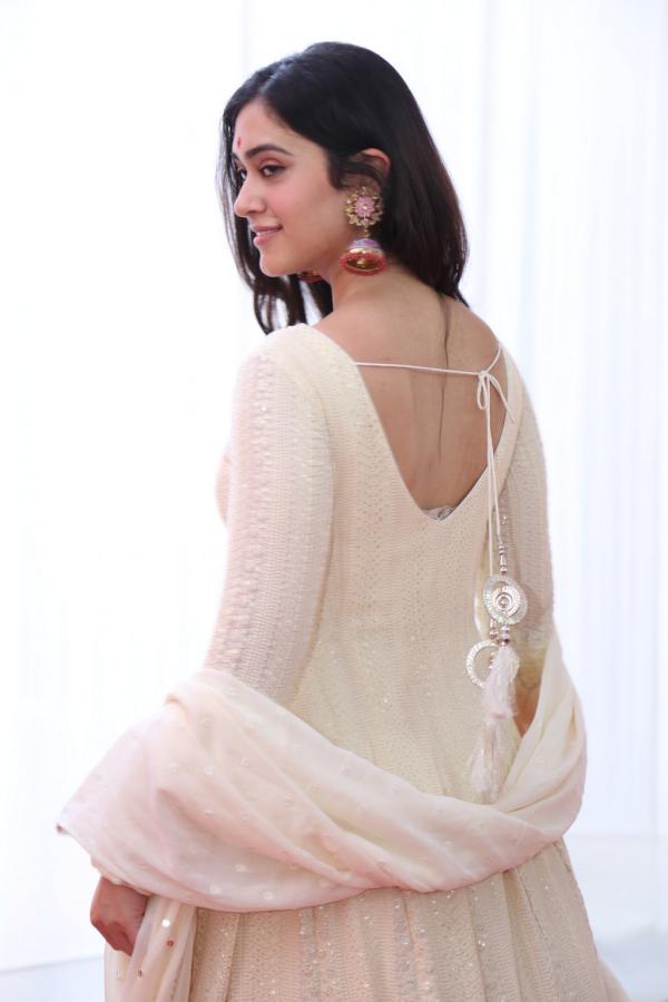 rhea-sachdeva-stills-14.jpg