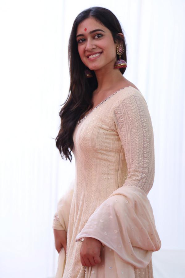 rhea-sachdeva-stills-17.jpg