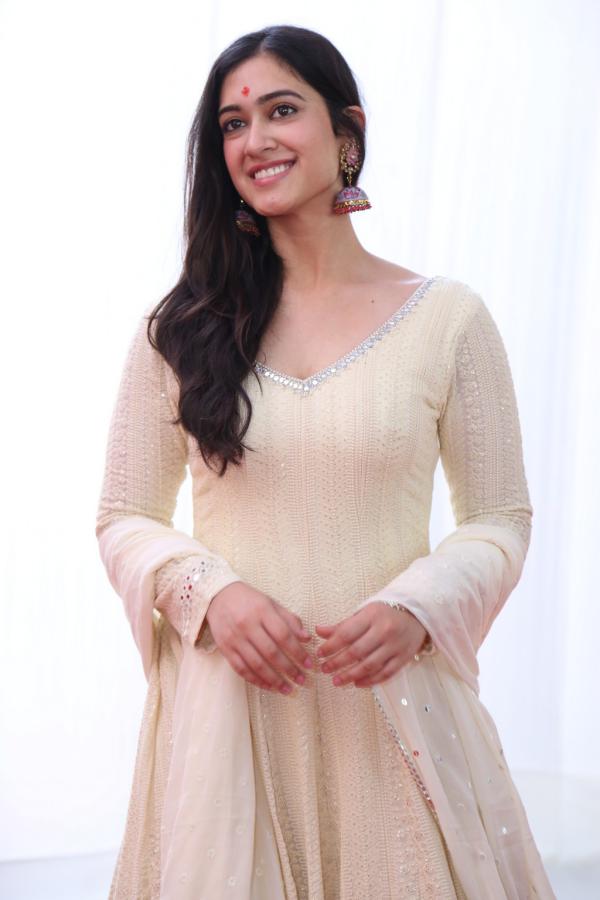 rhea-sachdeva-stills-19.jpg