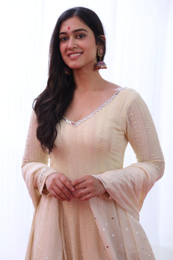 rhea-sachdeva-stills-20.jpg