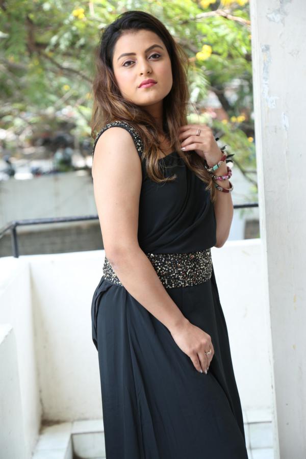 richa-kalra-stills-14.jpg