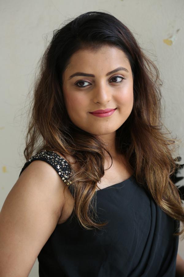 richa-kalra-stills-17.jpg