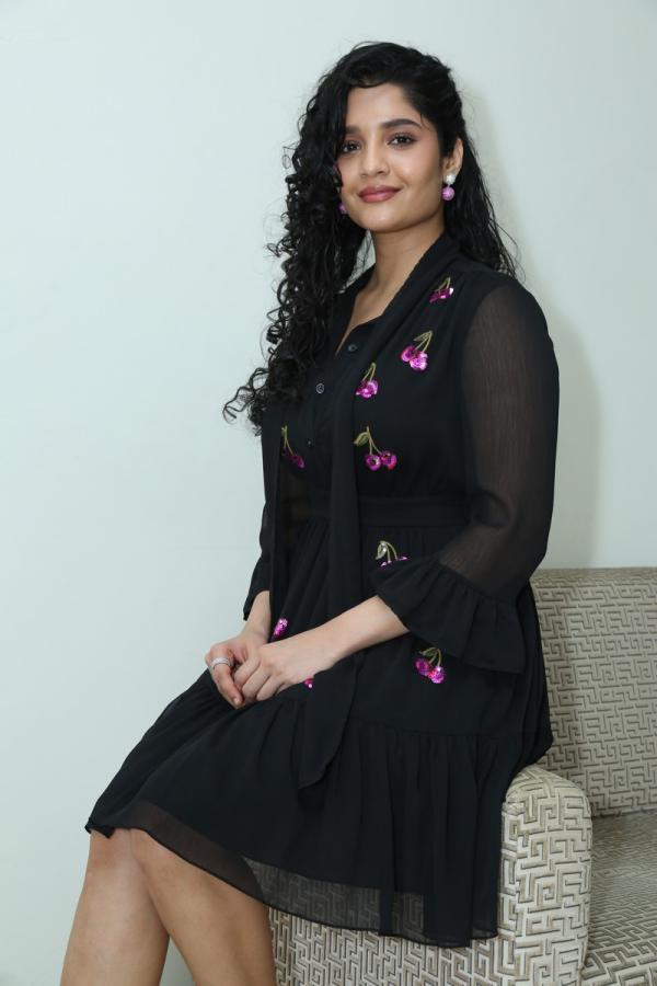 rithika-singh-stills-12.jpg
