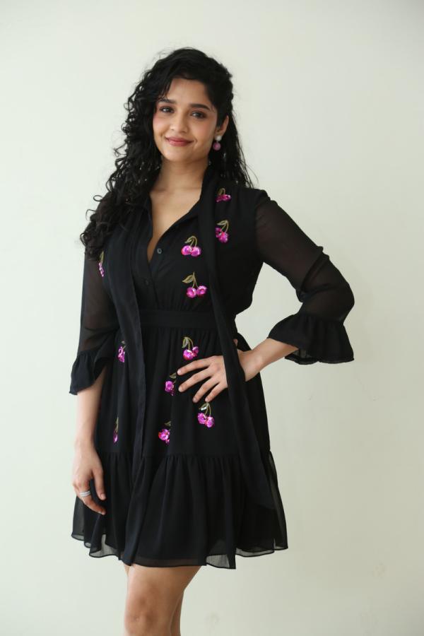 rithika-singh-stills-16.jpg