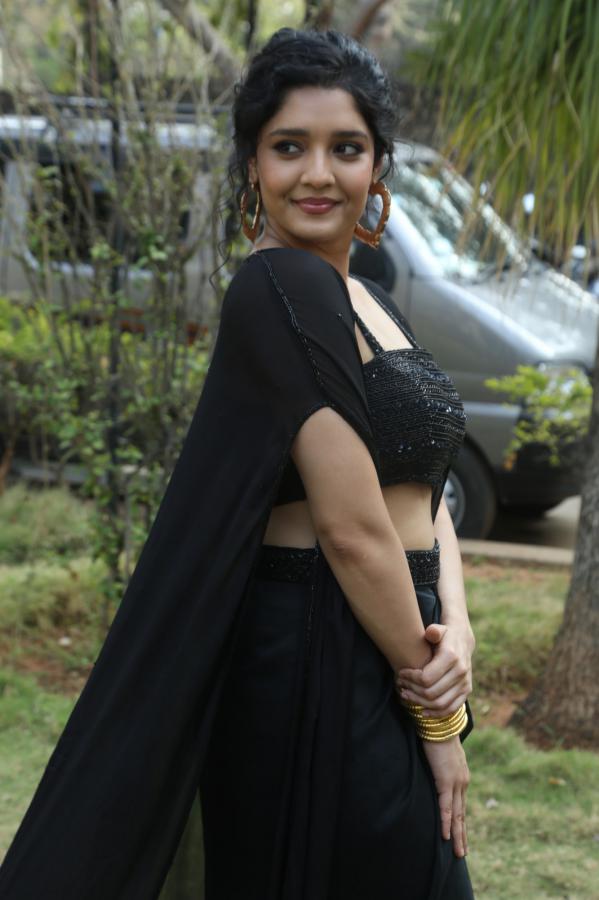 rithika-singh-stills-2-10.jpg