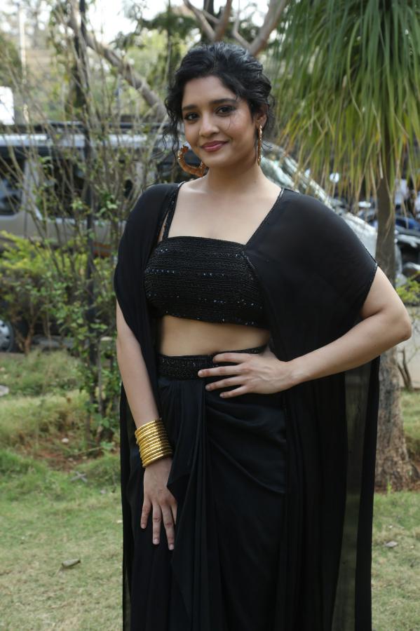 rithika-singh-stills-2-12.jpg