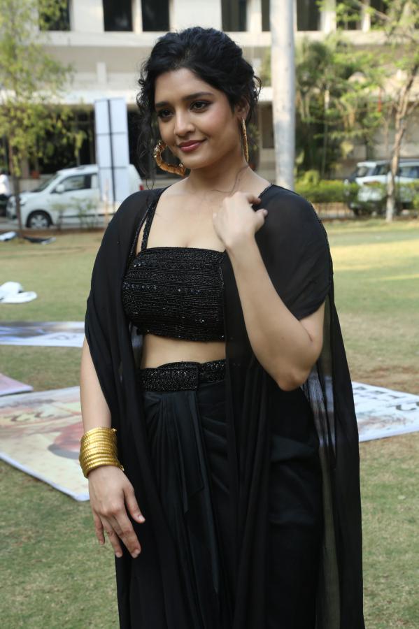 rithika-singh-stills-2-25.jpg