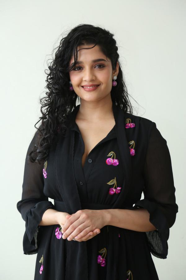 rithika-singh-stills-9.jpg