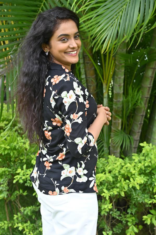 roopa-koduvayur-stills-16.jpg