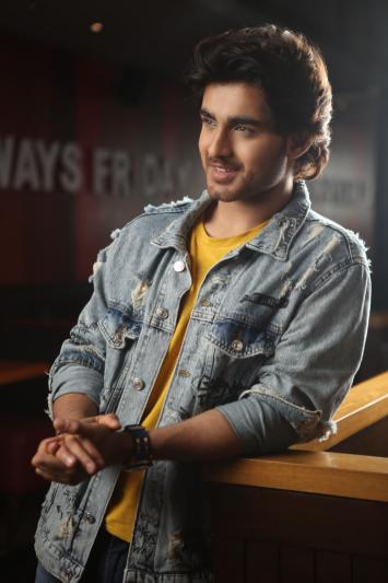 roshan-meka-stills-4.jpg