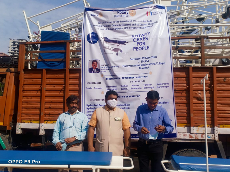 rotary-club-donation-of-stretcher-beds-2.jpg