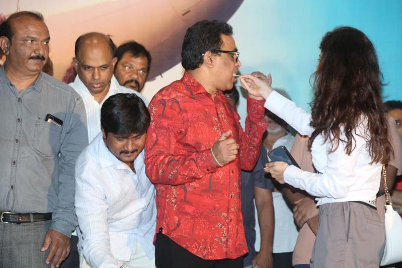 roti-kapada-romance-movie-press-meet-16.jpg