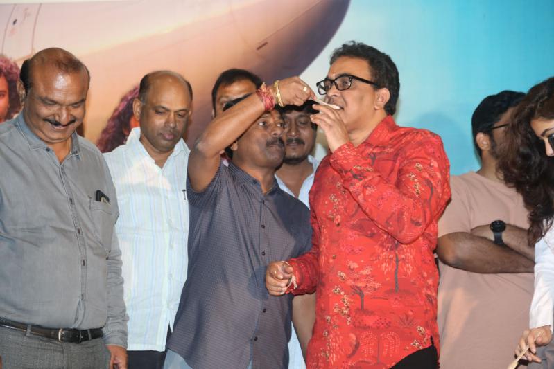 roti-kapada-romance-movie-press-meet-19.jpg